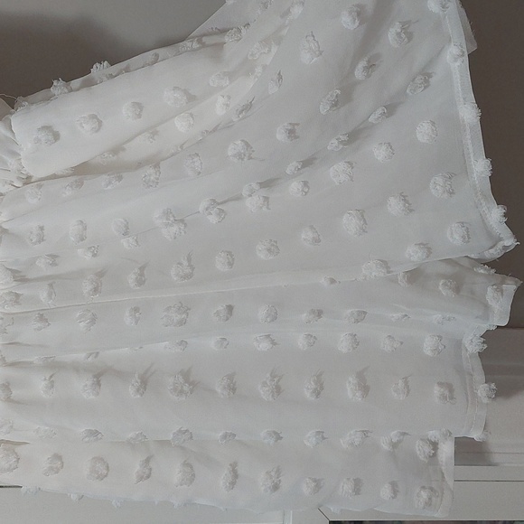 Wrap Floral Polka dot Ehite Romper- with pockets!! - Picture 3 of 7